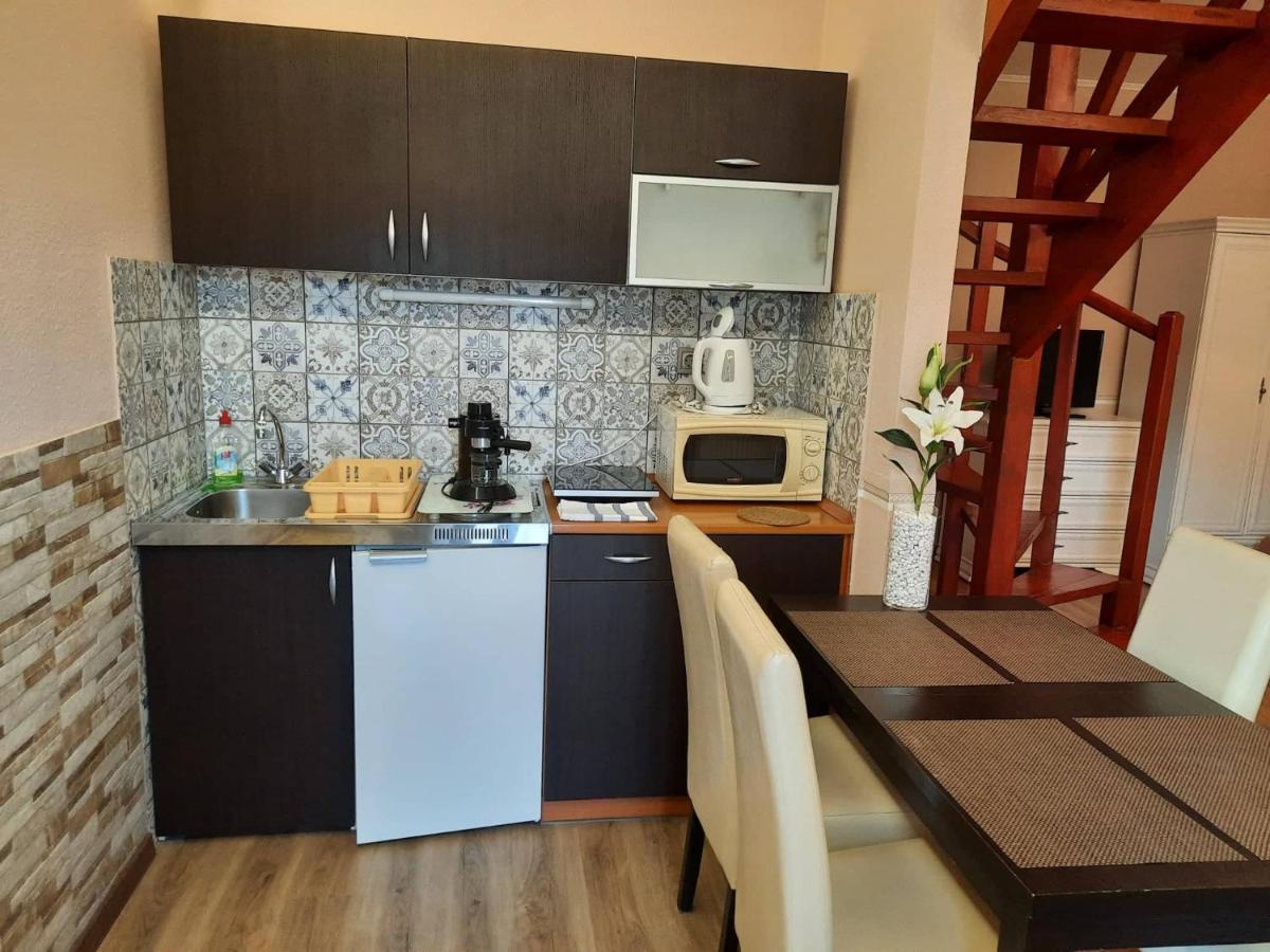 Kek Laguna Wellness Apartmanok エゲルサローク エクステリア 写真