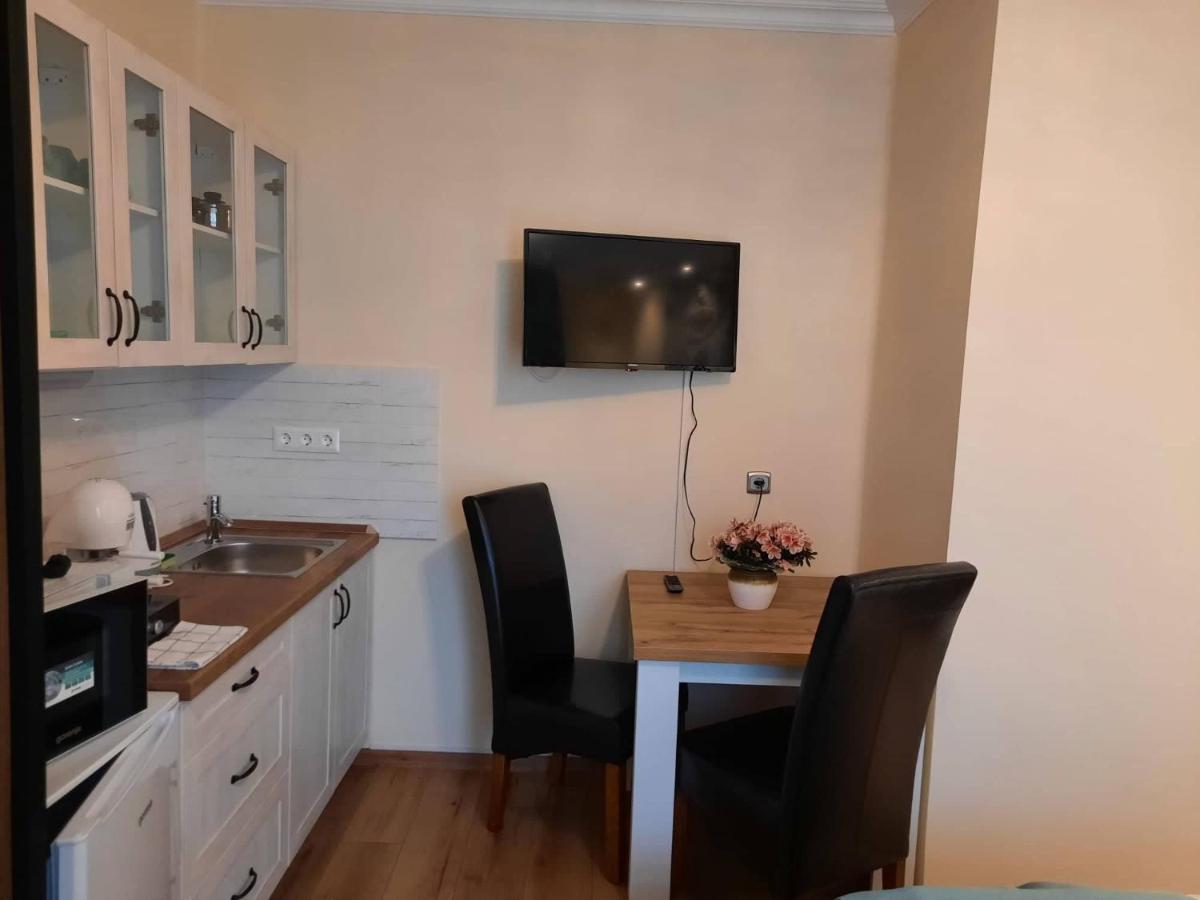 Kek Laguna Wellness Apartmanok エゲルサローク エクステリア 写真