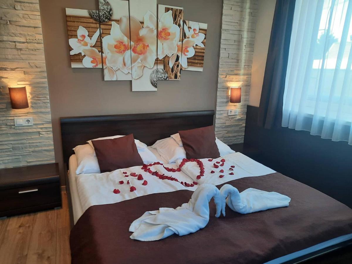 Kek Laguna Wellness Apartmanok エゲルサローク エクステリア 写真