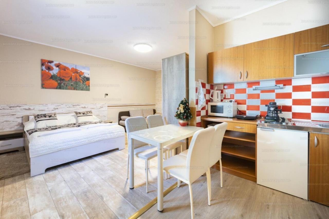 Kek Laguna Wellness Apartmanok エゲルサローク エクステリア 写真