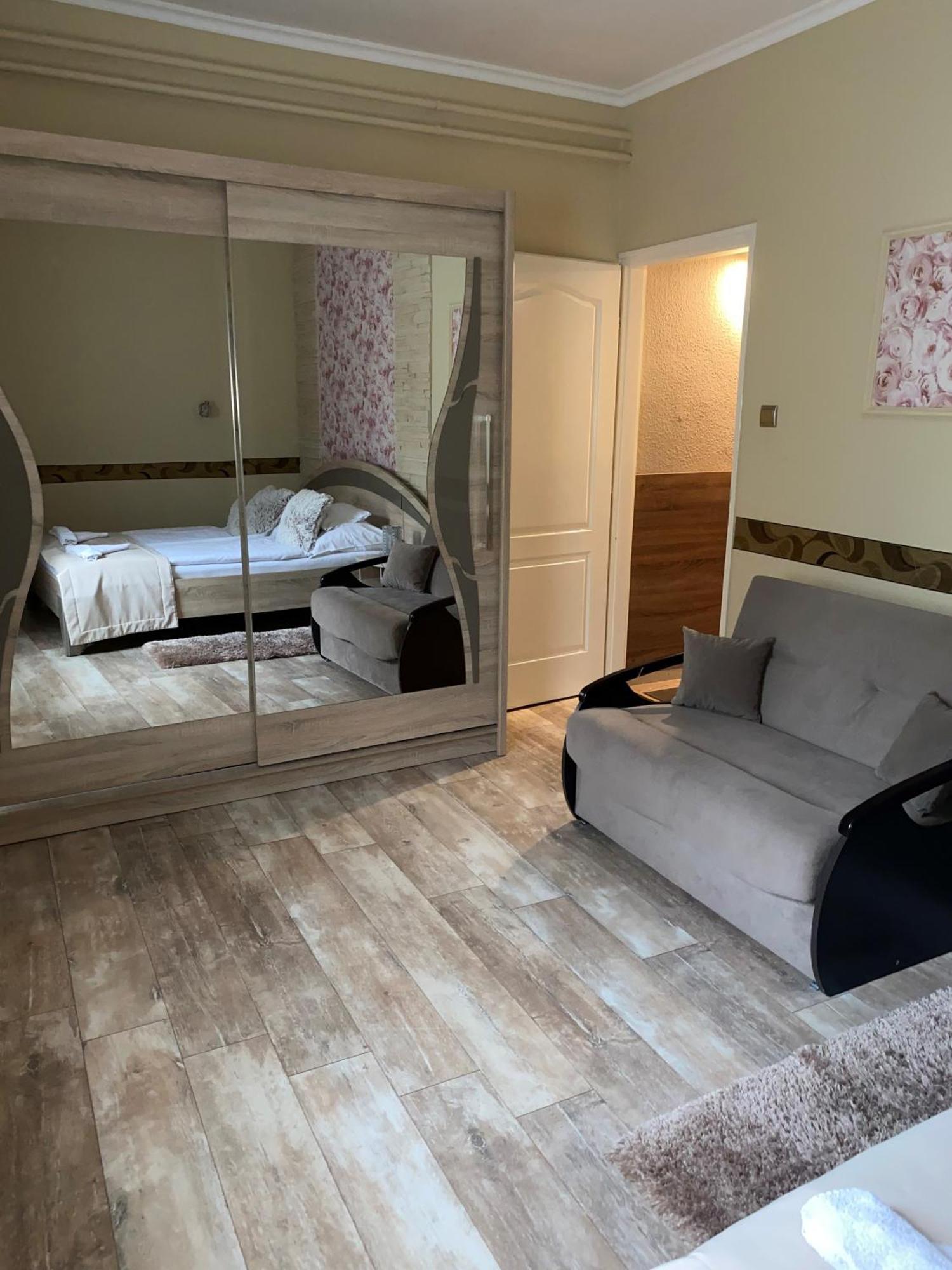 Kek Laguna Wellness Apartmanok エゲルサローク エクステリア 写真