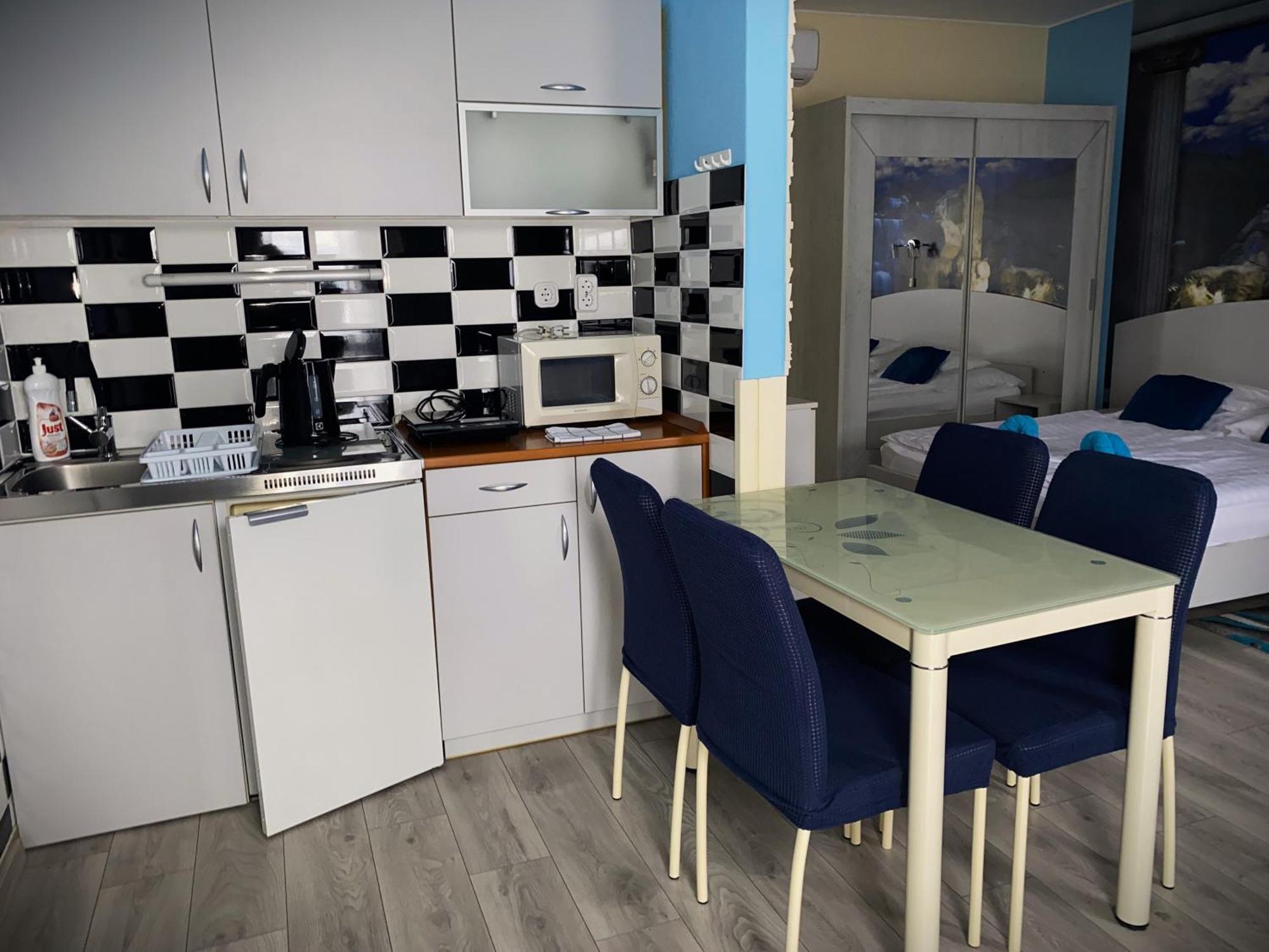 Kek Laguna Wellness Apartmanok エゲルサローク エクステリア 写真
