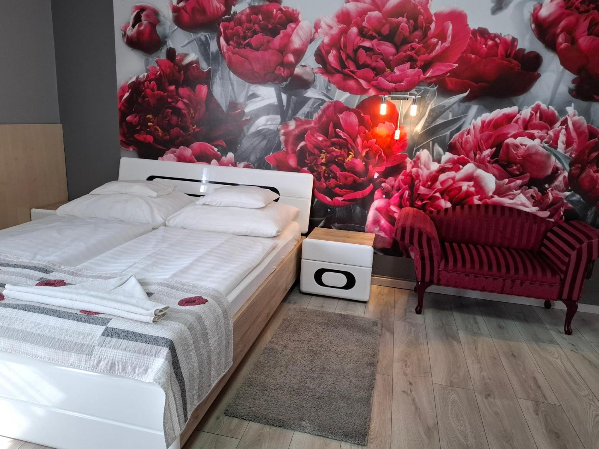 Kek Laguna Wellness Apartmanok エゲルサローク エクステリア 写真
