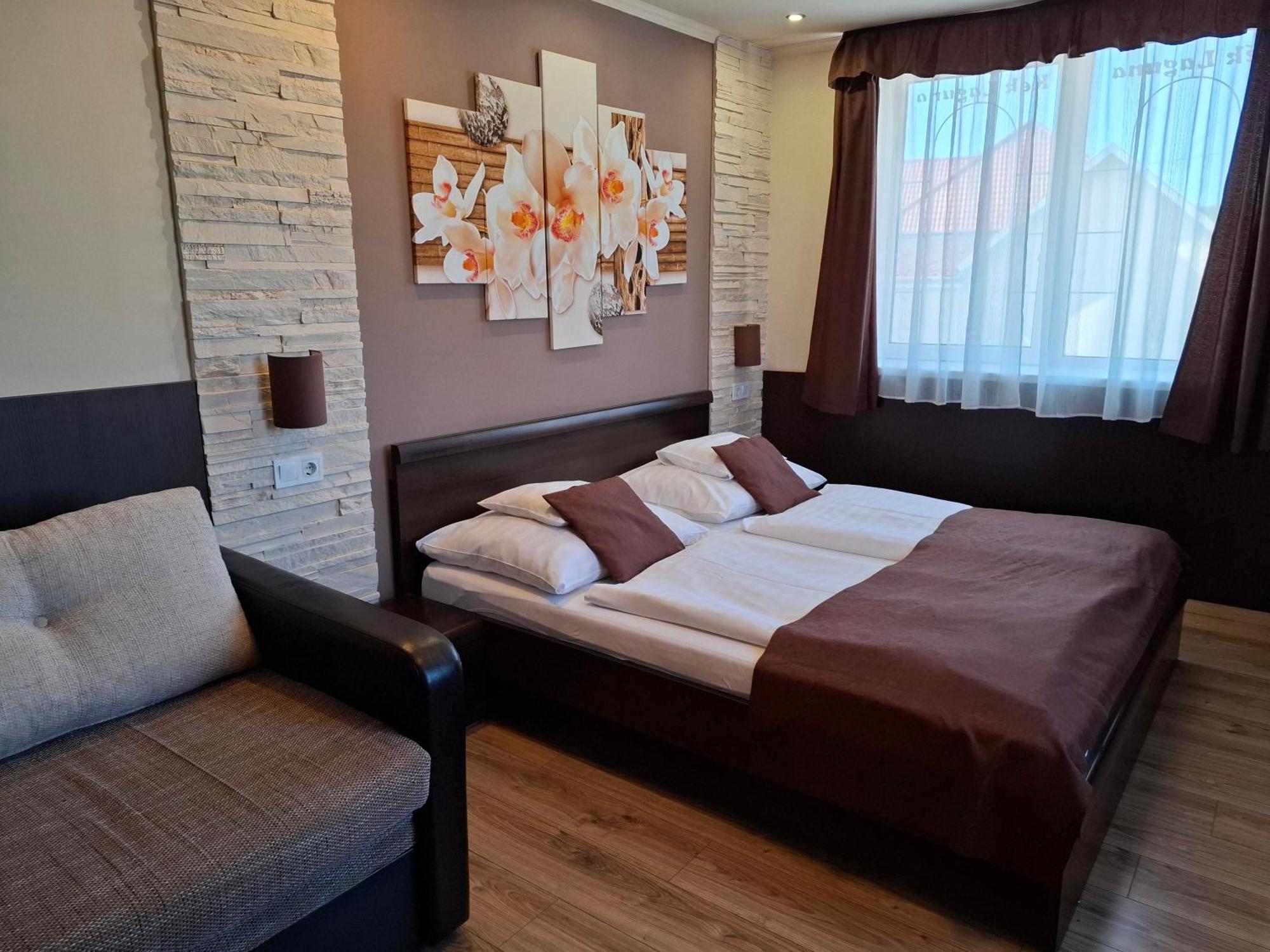Kek Laguna Wellness Apartmanok エゲルサローク エクステリア 写真